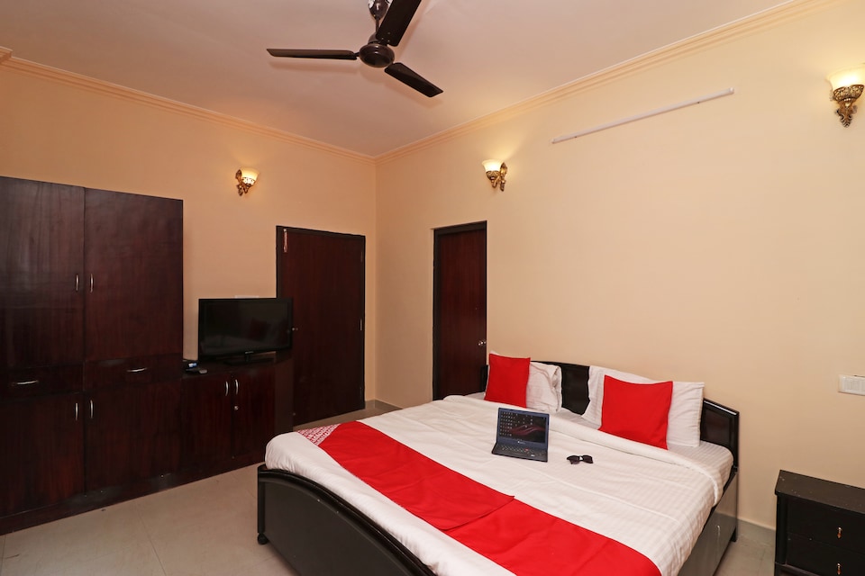 OYO Home 14097 Modern 1BHK, Bhimtal Nainital, Nainital