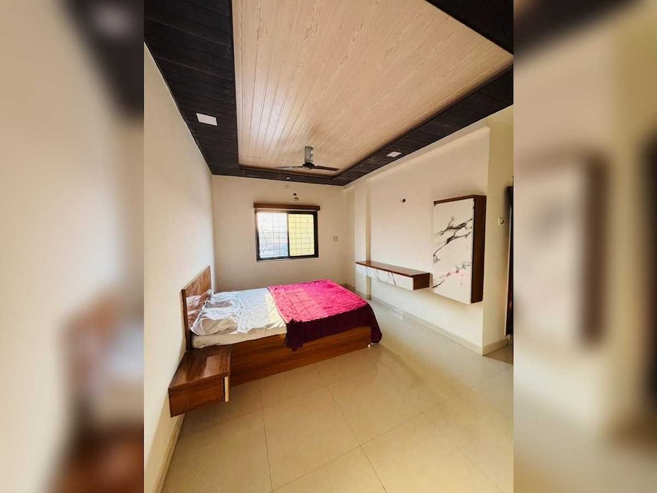 Hotel O Omkar Lodge , Pimpri Pune, Pune