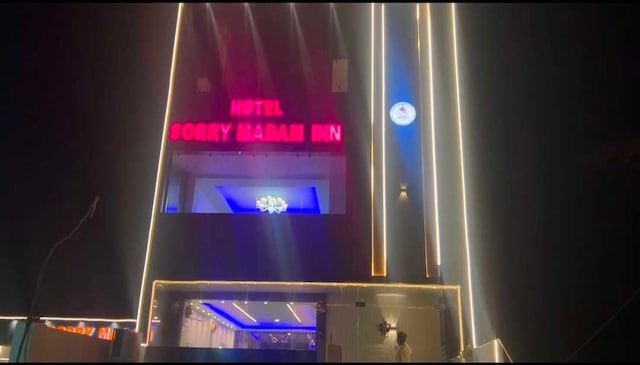 Hotel Sorry Madam