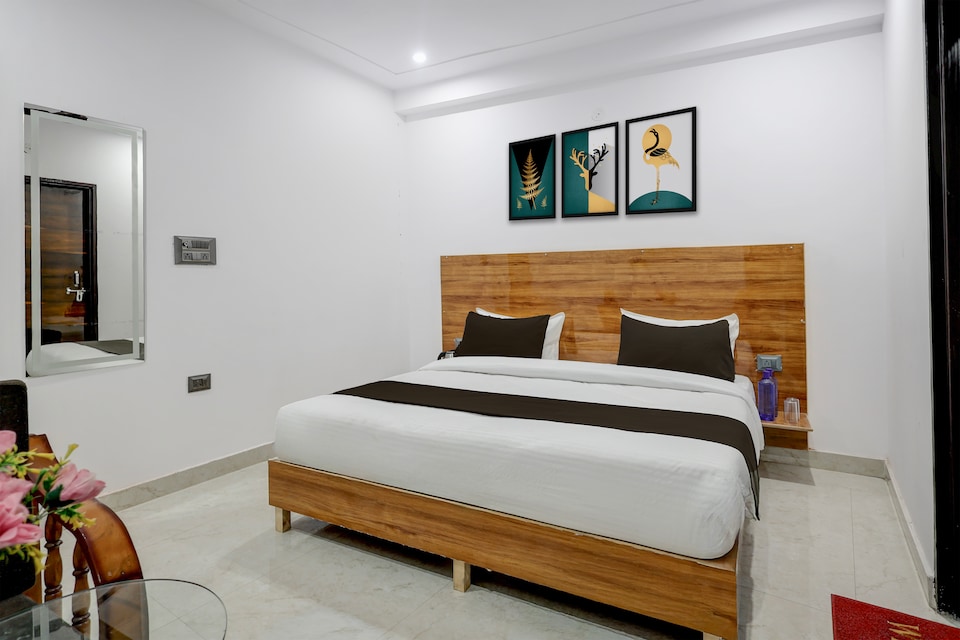Hotel O ROYAL REGENCY , Dwarka Delhi, Delhi