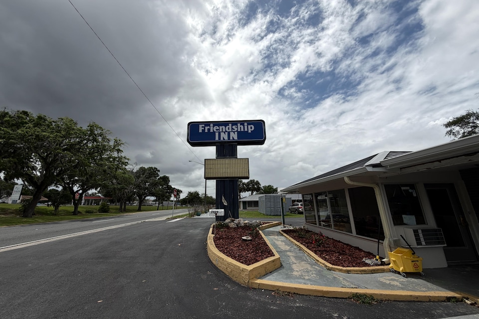Friendship Inn Near Golf Course Ocala FL, Ocala Central FL, Ocala FL