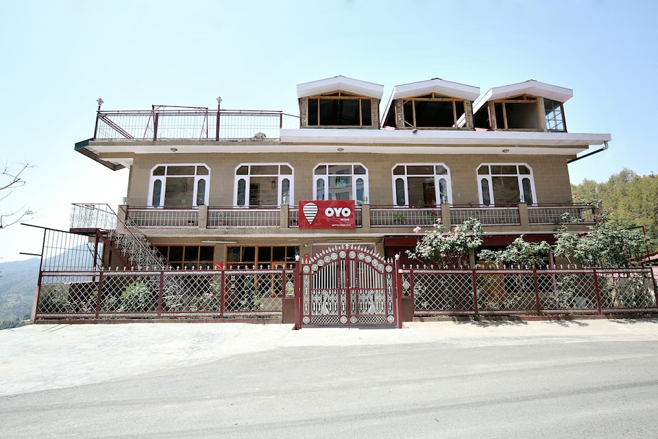 OYO Home 14106 Exotic Hill View, Shoghi, Shimla
