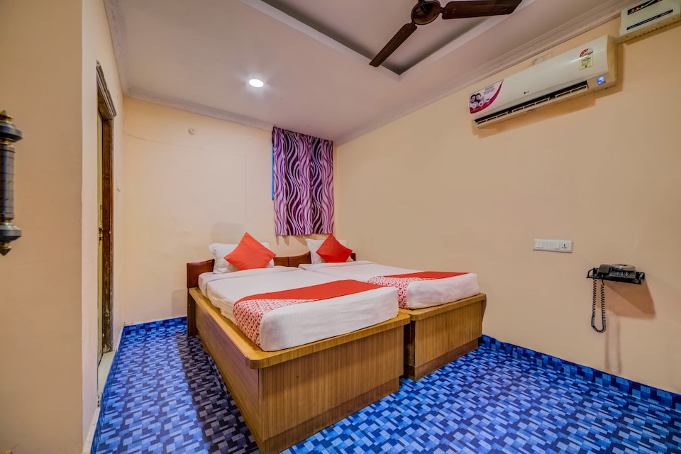 OYO 14116 Hotel Sri Venkata Balaji Residency, Kukatpally, Hyderabad