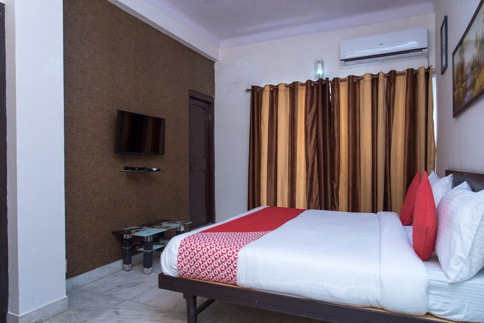 OYO 14118 Hotel Kalika Palace, Fateh Sagar, Udaipur