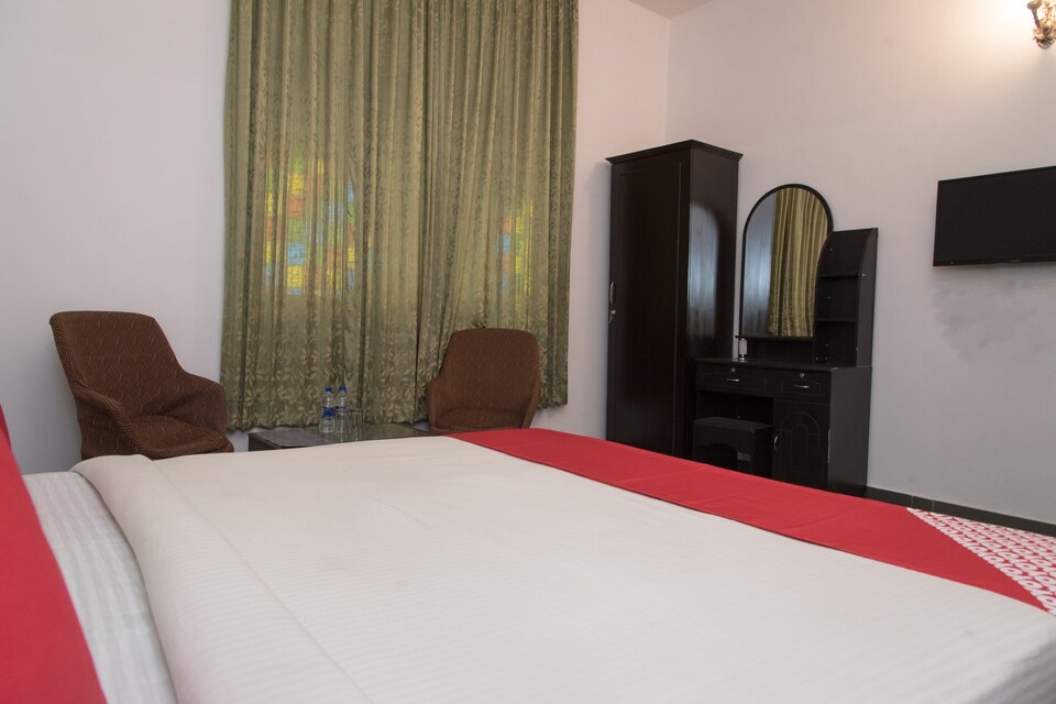 OYO 14119 Hotel Manwar, Fateh Sagar, Udaipur