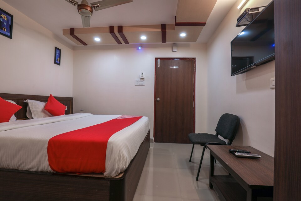 OYO Vizag Grand, Transit Vizag, Visakhapatnam