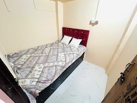 Rudra Oyo Rooms