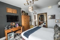 Nottingham city centre by Sunday