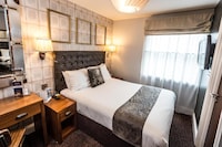 Nottingham city centre by Sunday