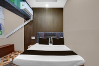 Hotel O 7 Seas