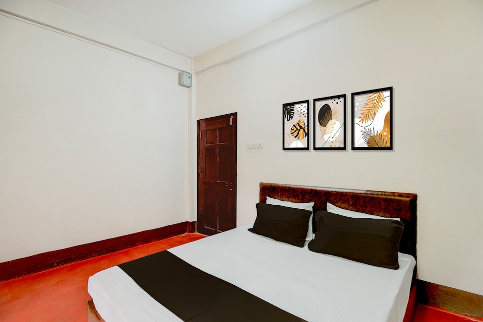 Hotel O The Pillar & Pine Guest House, Shillong, Shillong