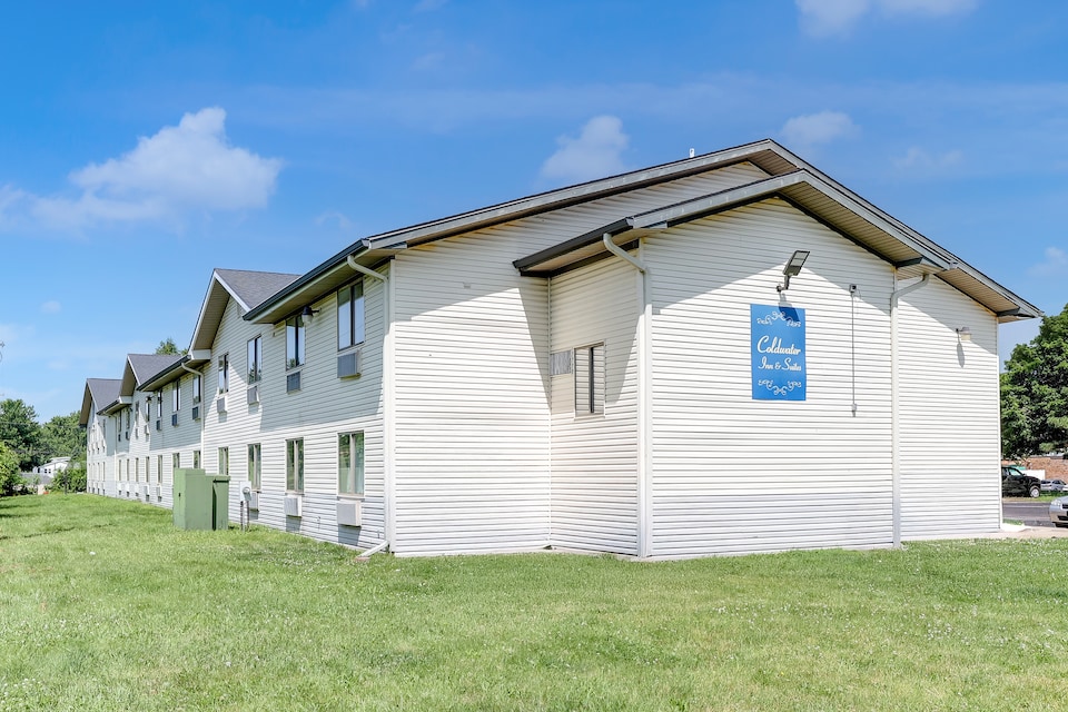 Coldwater Inn & Suites near I 69, Coldwater, MI, Coldwater, MI