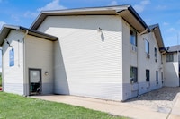 Coldwater Inn & Suites near I 69
