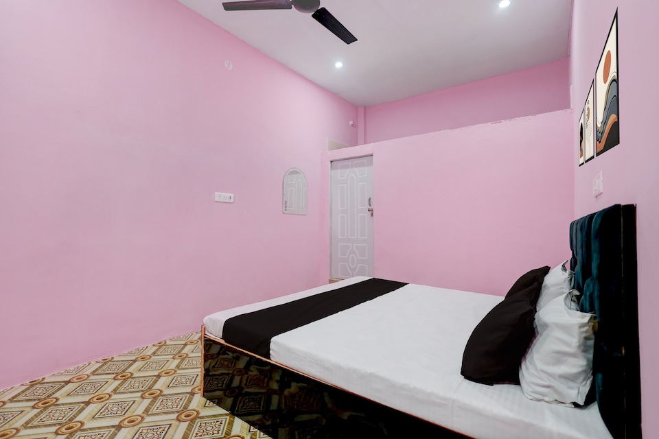 SPOT ON  S.S HOTEL, Vikas Nagar Lucknow, Lucknow