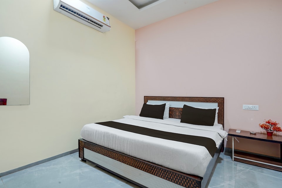 HOTEL O STAR INN, Airport Road - Raipur, Raipur