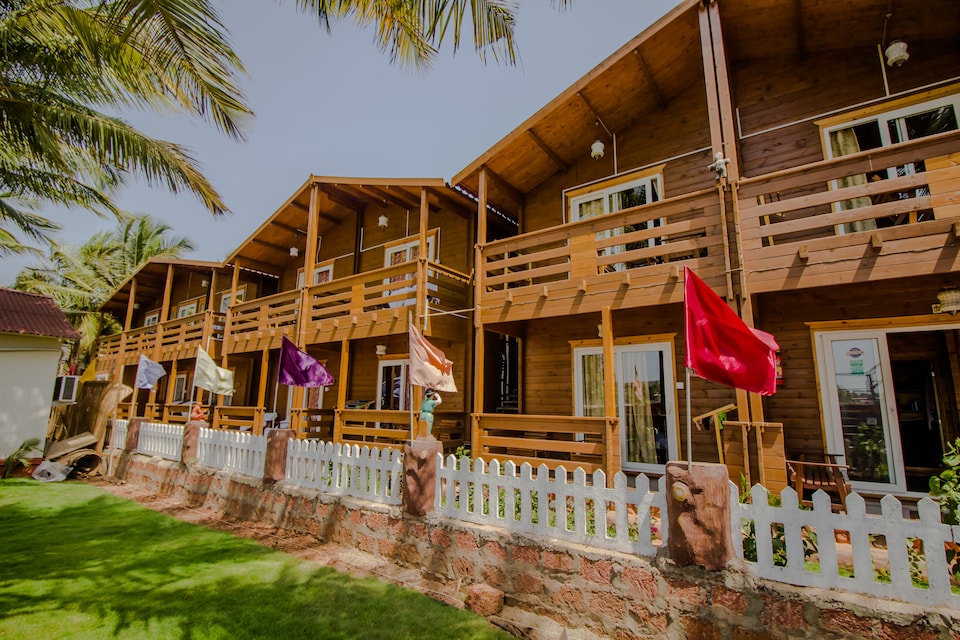 OYO 14146 Modern Beach Cottages, Morjim Goa, Goa