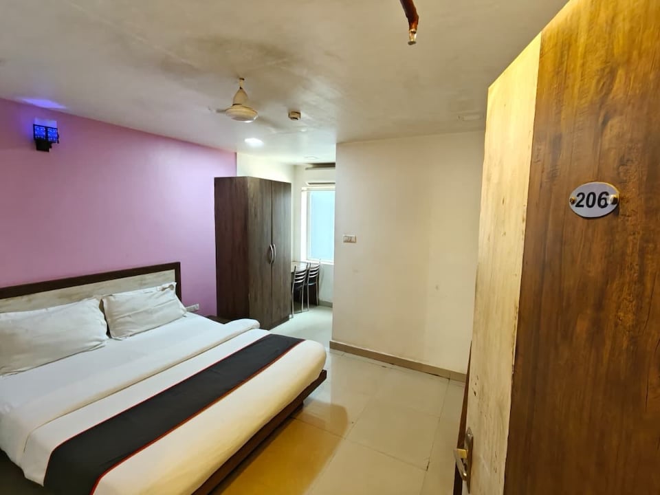 Hotel O Chimman, Khandagiri Bhubaneswar, Bhubaneswar