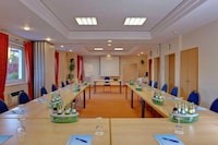 Peine Salzgitter Hotel by Belvilla