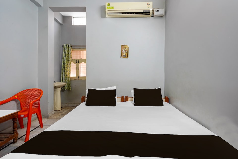 Hotel O Ekashila lodge, Yadagirigutta, Nalgonda