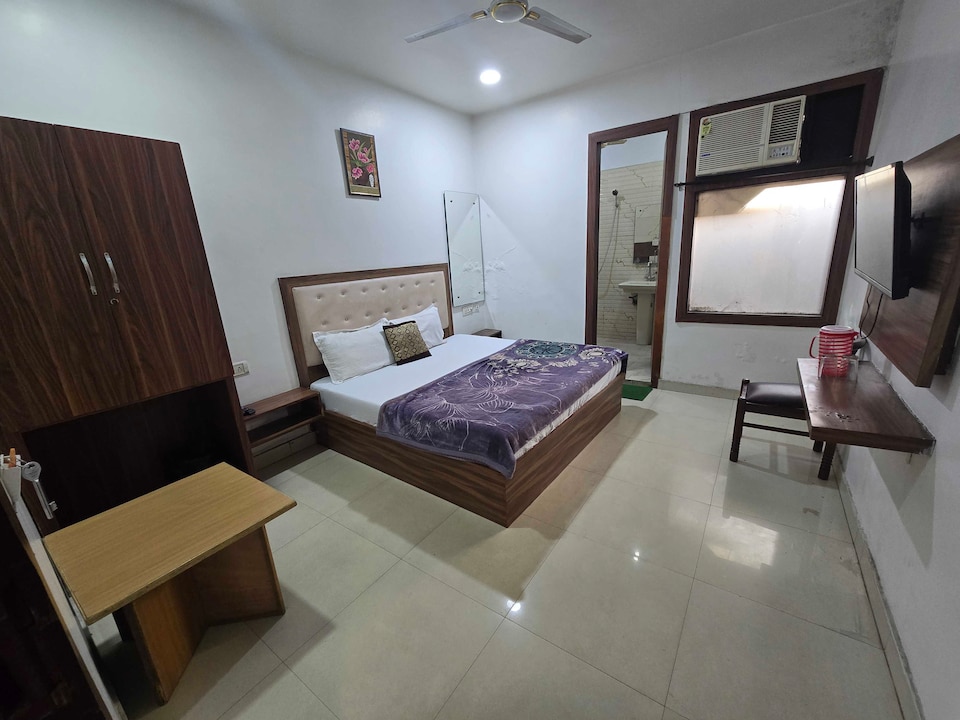 Townhouse Swarn Mandir Formerly Nirvana Grand, Amritsar Bus Stand, Amritsar