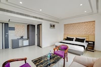 Palette-Seven Axis Hotel by 4 Square Nearest Vaishali And Anand Vihar Metro Station 
