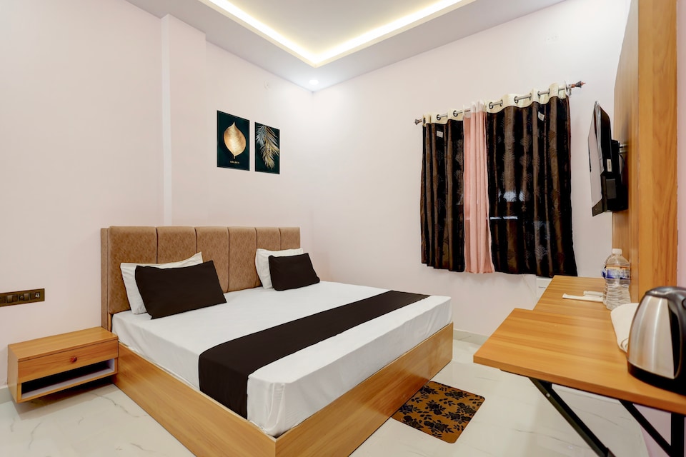 HOTEL O SR Guest House, Golghar, Gorakhpur