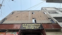 Hotel O R R International 