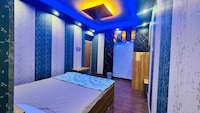 Hotel O R R International 