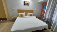 Hotel O R R International 