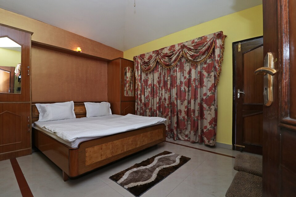 OYO Home 14154 Exotic 3BHK Villa Mehragaon Sattal Chowk, Bhimtal Nainital, Nainital