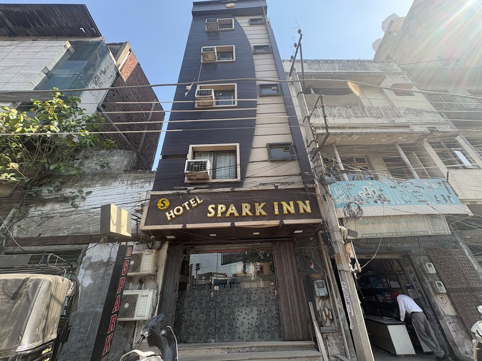 Hotel O spark inn, Golden Temple Road Amritsar, Amritsar
