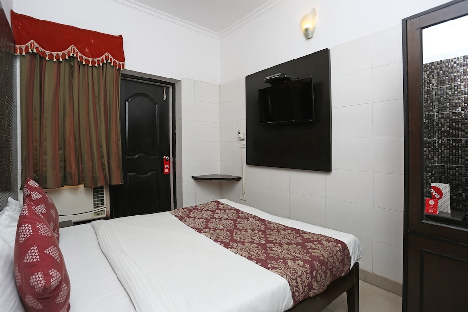 Flagship Satwah 29 Near Lotus Temple, Nizamuddin Delhi, Delhi