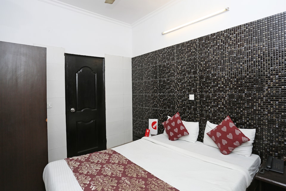 Flagship Satwah 29 Near Lotus Temple, Nizamuddin Delhi, Delhi