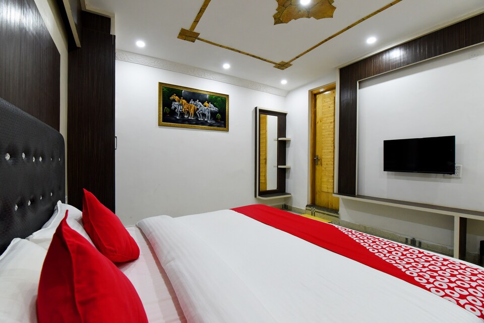 OYO 14177 Hotel Hhh, Shoghi, Shimla