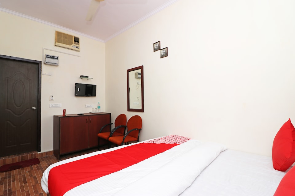 OYO 14179 Panchvati, Rajpur Road Dehradun, Dehradun