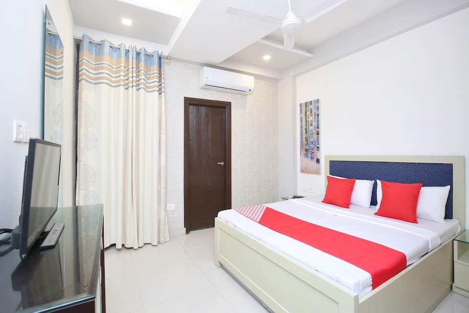 Capital O 14186 Royal lake suites, Madhya Marg Chandigarh, Chandigarh