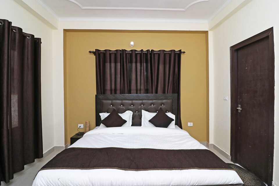 OYO Home 14193 Exotic 2BHK Cottage Sattal Road, Bhimtal Nainital, Nainital