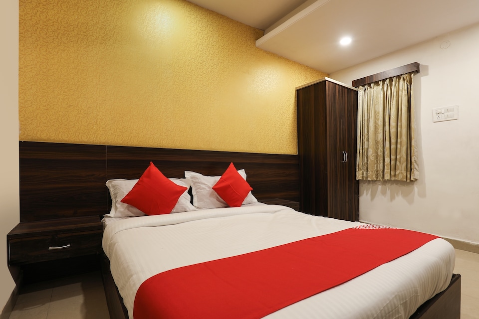 Hotel O Deccan Lodging and Boarding, Ameerpet, Hyderabad