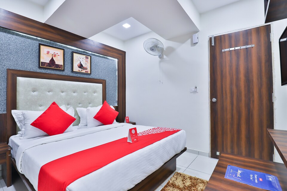 OYO 14211 Laxmi Palace, Ahmedabad Airport, Ahmedabad