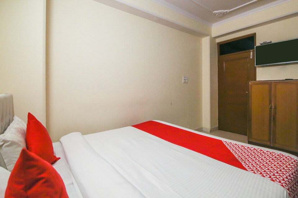 OYO 14212 Tanwar Regency, Chotta Shimla, Shimla