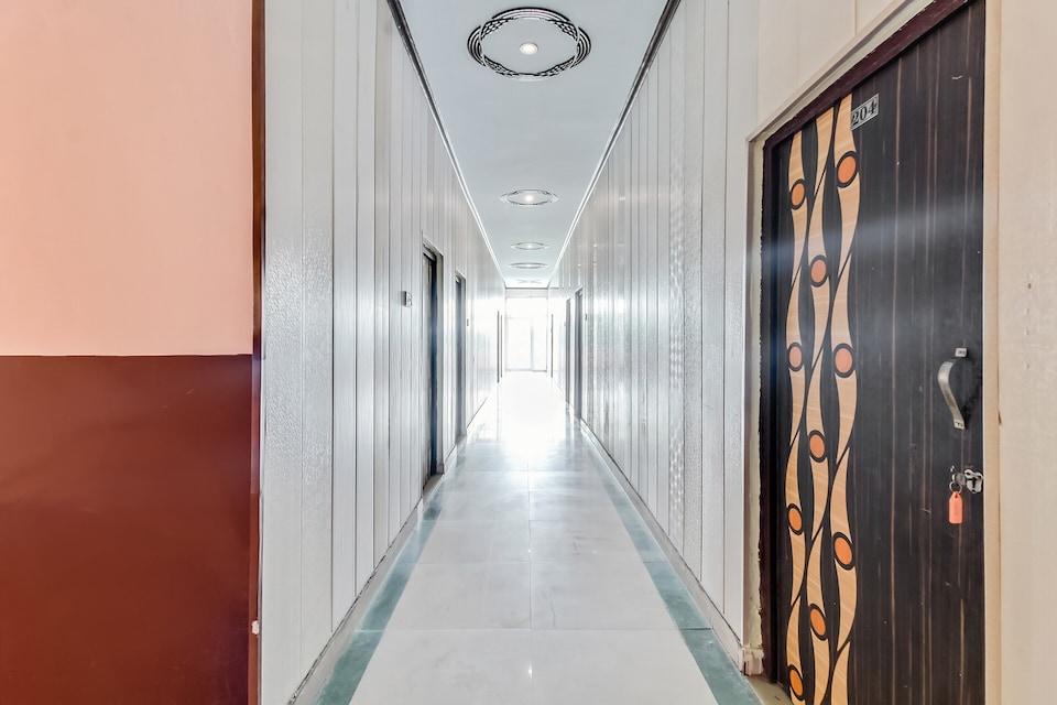 OYO Hotel Banshi, Shilpgram, Agra