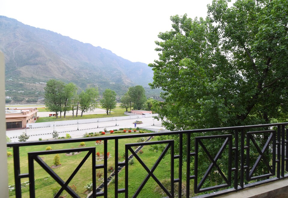 OYO Home 14223 Scenic Stay, Kullu Bhuntar Area, Manali