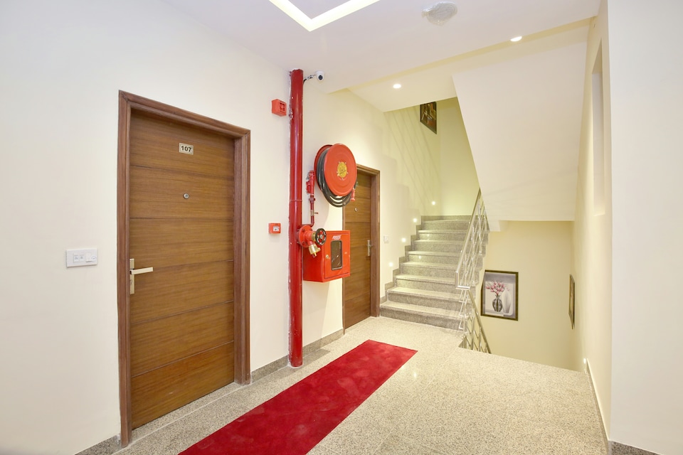 Collection O 14225 Bahl Regency, Zirakpur, Zirakpur