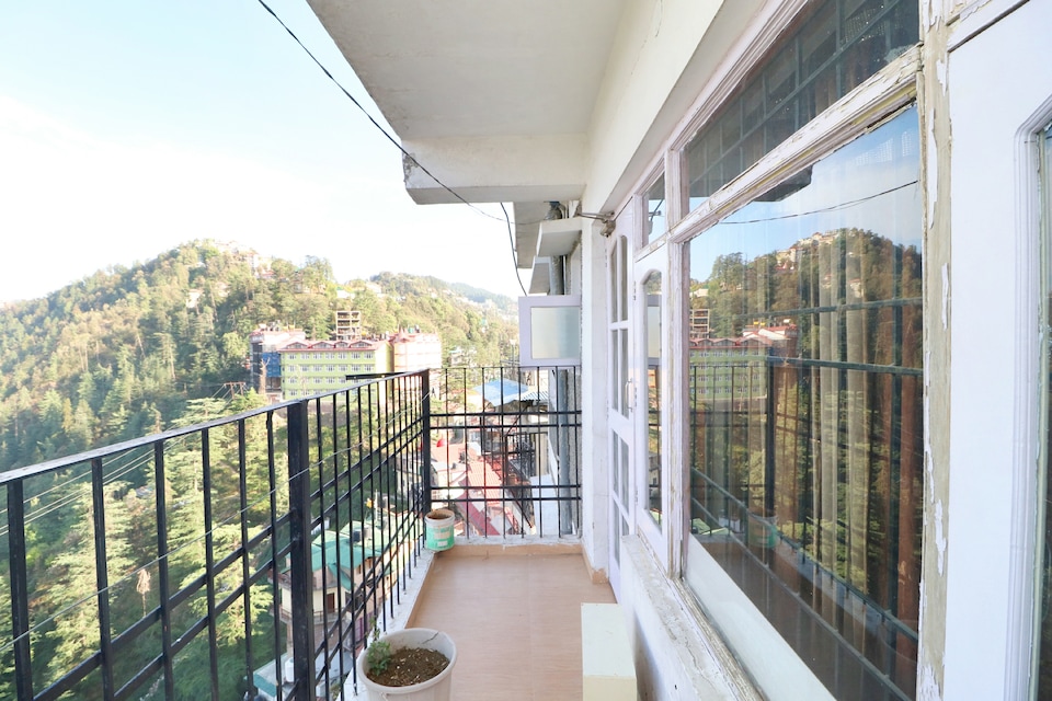 OYO Home 14228 Premium Studio, Bharari, Shimla