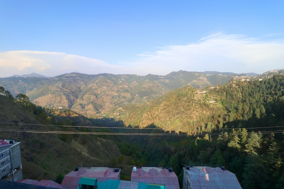 OYO Home 14228 Premium Studio, Bharari, Shimla