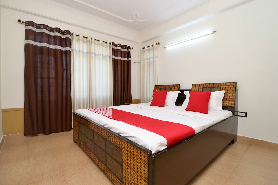 OYO Home 14228 Premium Studio, Bharari, Shimla