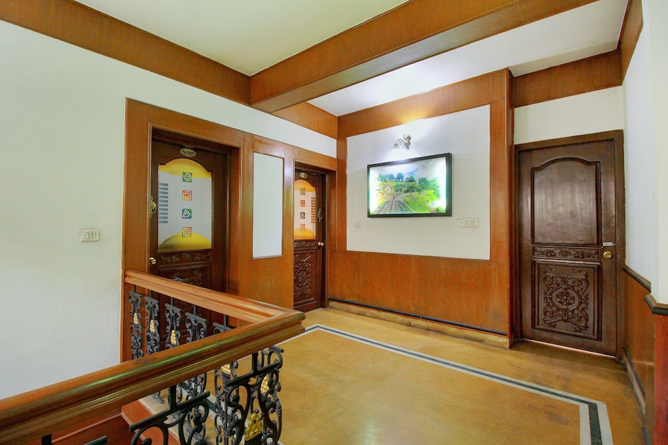 Collection O 14241 The Greenery - Holiday Inn, Charing Cross Ooty, Ooty