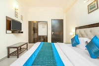 OYO Amitabh Guest House Near Vishwa Vidyalaya Metro Station