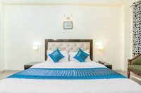 OYO Amitabh Guest House Near Vishwa Vidyalaya Metro Station