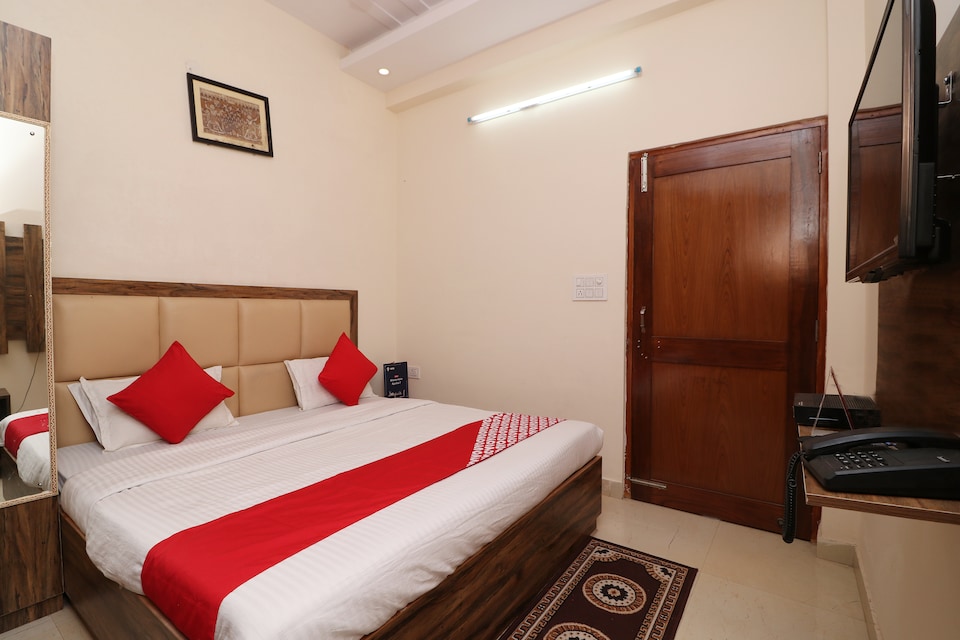 OYO 14251 Green View Doon, Rajpur Road Dehradun, Dehradun